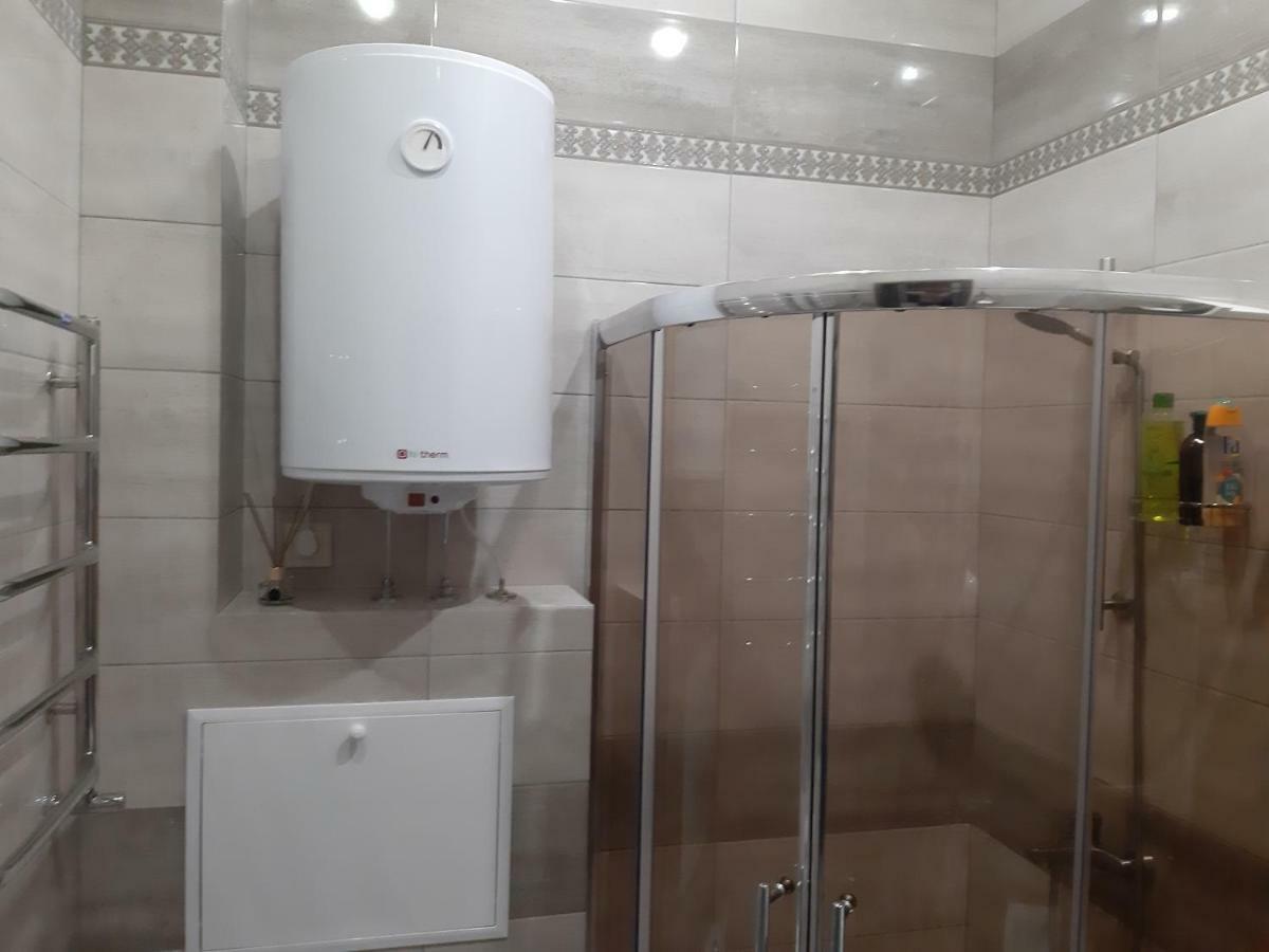 1 Stop From Railway Station Apartment Kiev Ngoại thất bức ảnh